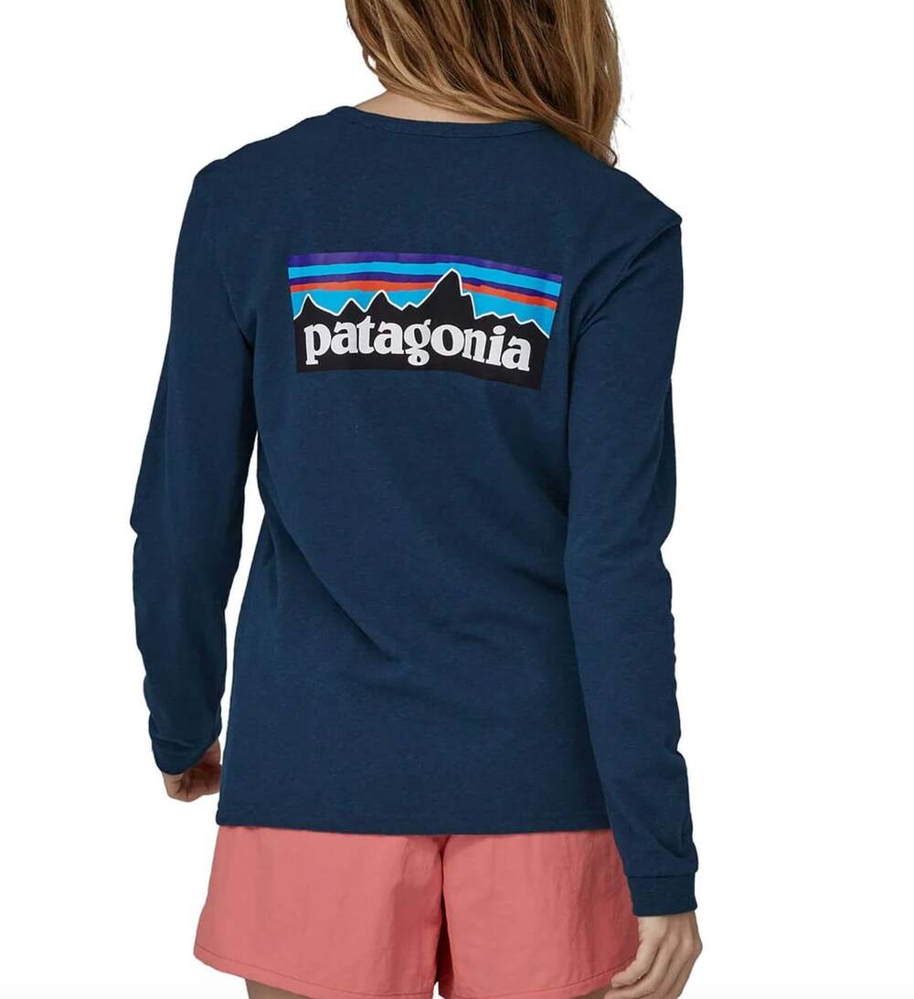 Patagonia NWT Women's Long-Sleeved P-6 Logo Responsibili-Tee Navy Medium